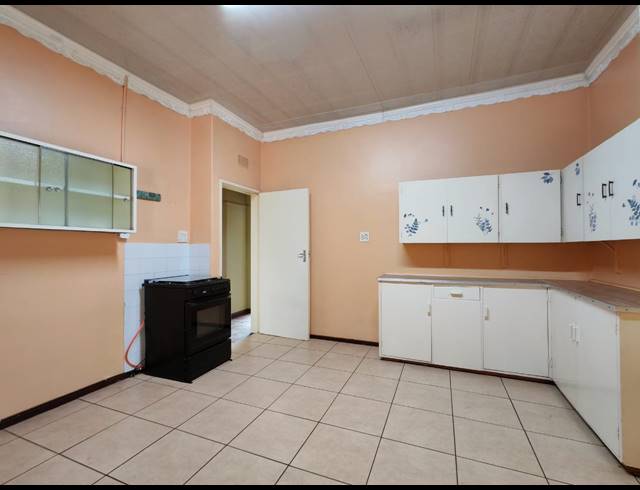 3 BEDROOM HOUSE FOR SALE IN THREE RIVERS